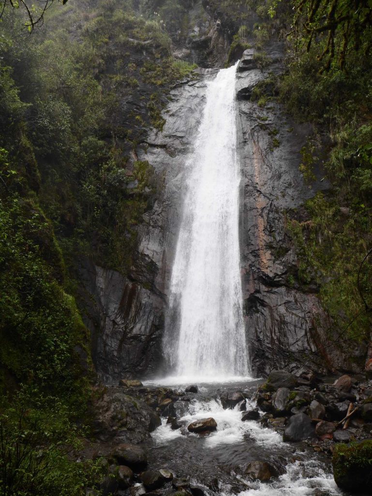 La vue méritée sur la belle cascade