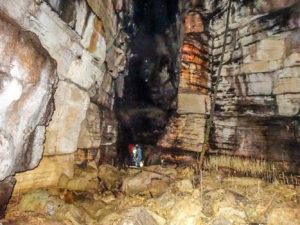 Intérieur de la Cueva de los Tayos (crédit photo: vepaya)