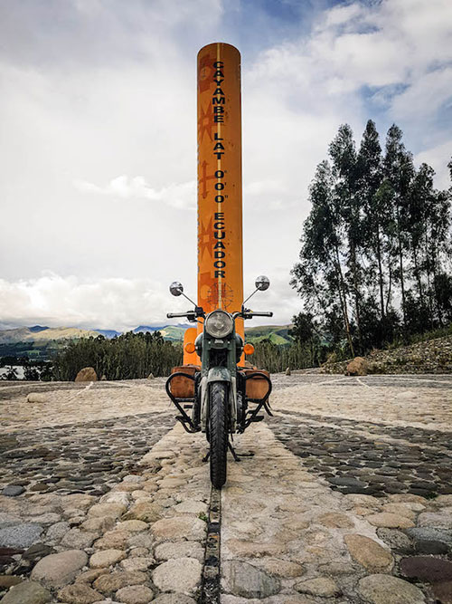 Voyage en Équateur, Mitd del Mundo