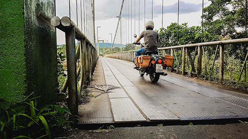 Tour moto en Equateur, pont