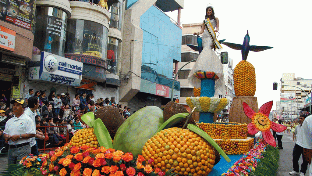 Char allégorique de la fête des fruits et des fleurs d'Ambato (crédit photo: El Universo)
