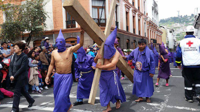 Procession de Jesus du Grand Pouvoir, Vendredi Saint, Équateur (crédit photo: El Universo)