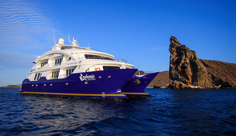 Catamaran Endemic, croisière de luxe aux Galapagos, vue extérieure