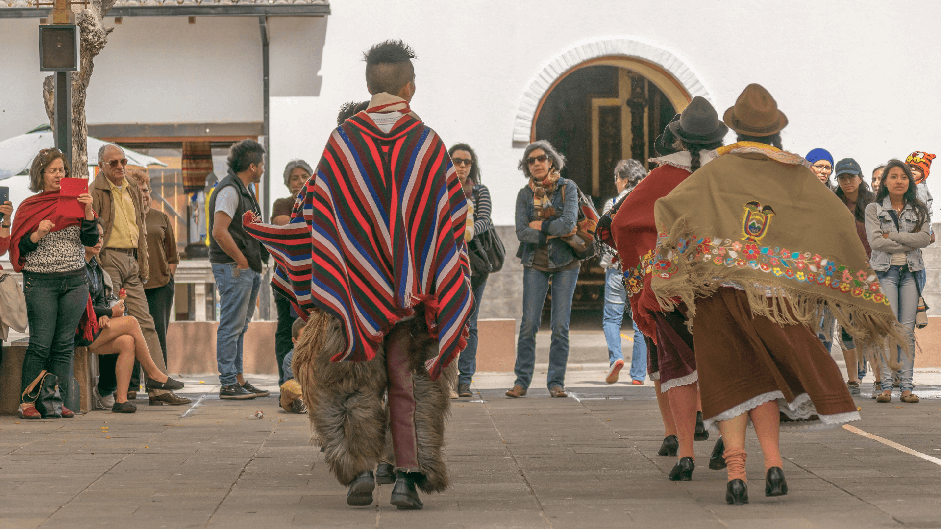 Dance traditionnelle indigène (Equateur)